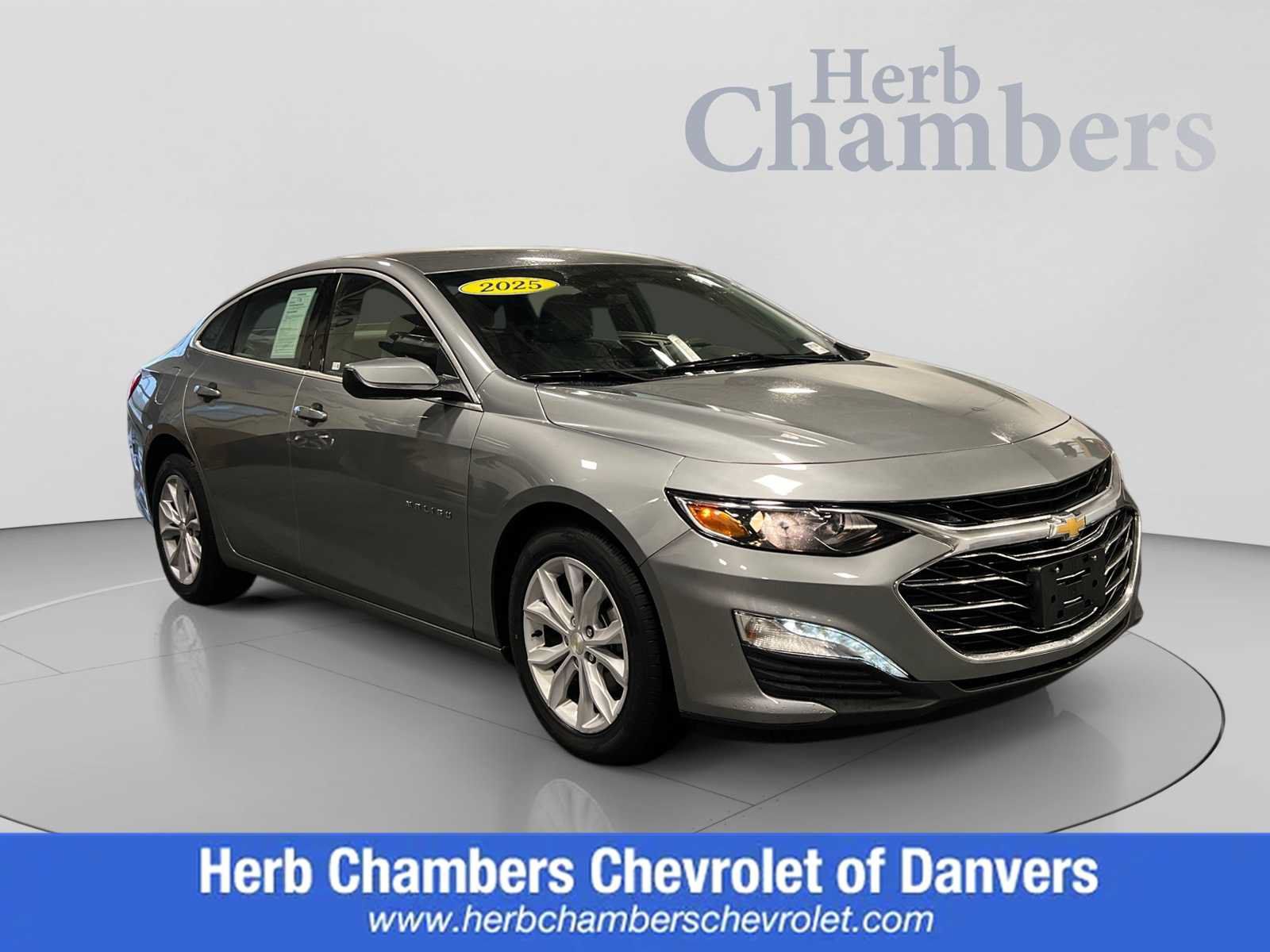 Used 2025 Chevrolet Malibu LT FWD image 1