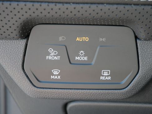 Certified 2024 Volkswagen Atlas SEL AWD/4WD image 26