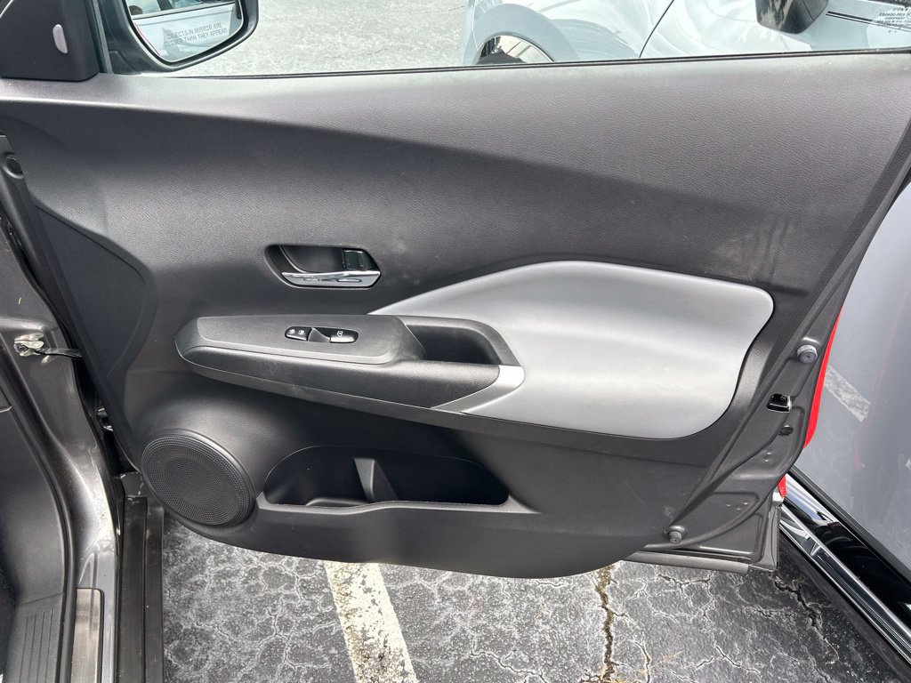 Certified 2024 Nissan Kicks SR w/ SR Premium Package FWD image 40