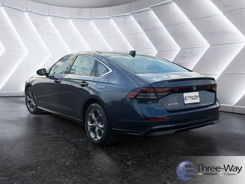 Used 2024 Honda Accord EX image 3