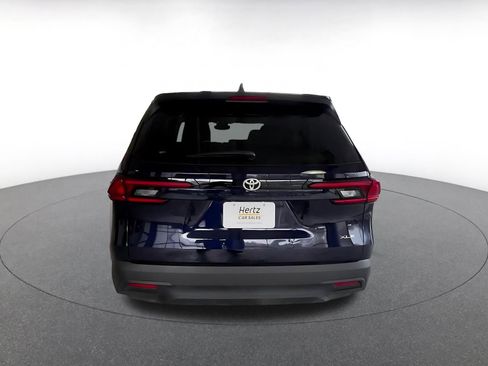 Used 2025 Toyota Grand Highlander LE image 17