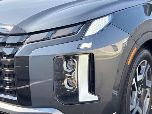 Used 2023 Hyundai Palisade Limited AWD/4WD image 3