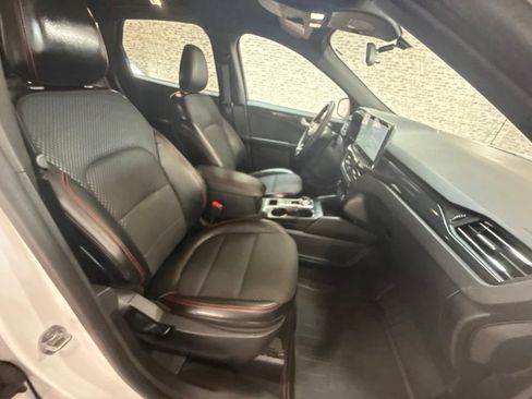 Used 2023 Ford Escape ST-Line Select w/ Tech Pack #1 AWD/4WD image 12