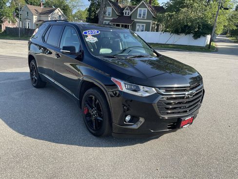 Used 2020 Chevrolet Traverse Premier w/ Redline Edition AWD/4WD image 7