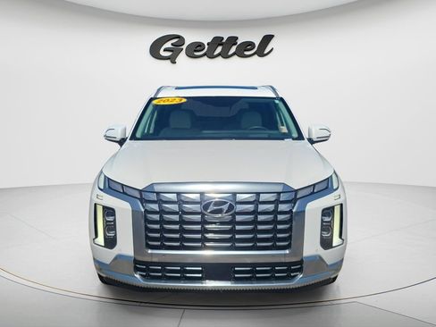 Used 2023 Hyundai Palisade Calligraphy FWD image 2