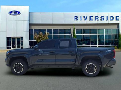 Used 2024 Toyota Tacoma TRD Off-Road w/ TRD Off Road Upgrade Package AWD/4WD image 4