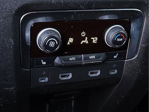 Used 2023 Chevrolet Tahoe Premier image 11