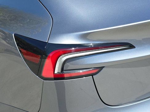 Used 2025 Tesla Model 3 Long Range RWD image 37