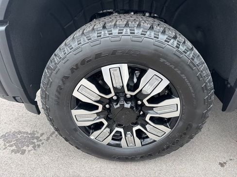 New 2025 GMC Sierra 2500 Denali w/ Denali Reserve Package image 33