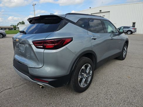 Used 2024 Chevrolet Blazer LT w/ Convenience Package FWD image 5