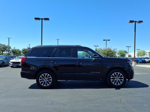 Certified 2025 Ford Expedition Platinum AWD/4WD image 7