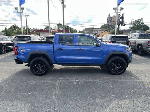 Used 2025 Chevrolet Colorado Trail Boss AWD/4WD image 11