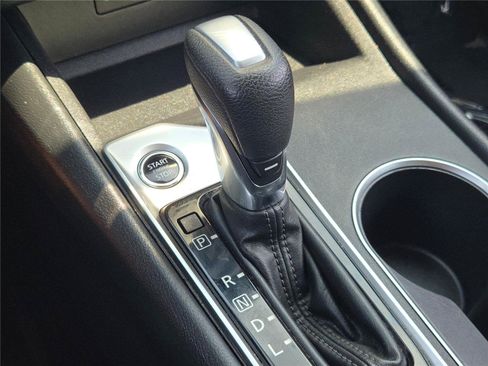 Used 2022 Nissan Altima 2.5 SV FWD image 30