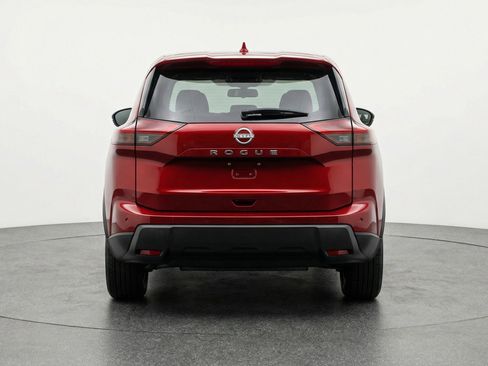 Used 2025 Nissan Rogue SV image 7