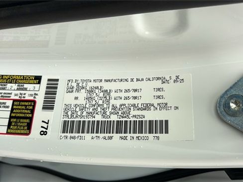 New 2025 Toyota Tacoma TRD Off-Road image 34