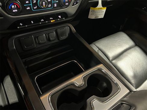 Used 2019 GMC Sierra 3500 SLT image 32