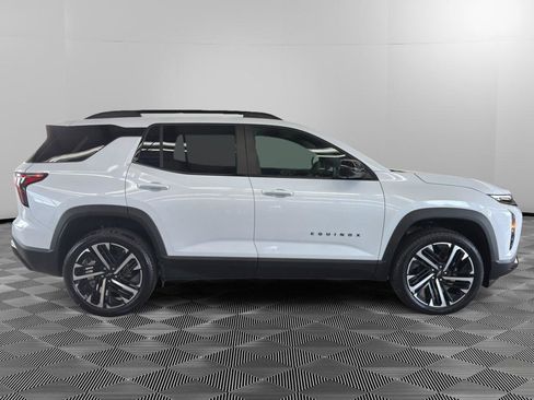 New 2026 Chevrolet Equinox RS w/ Convenience Package III AWD/4WD image 4