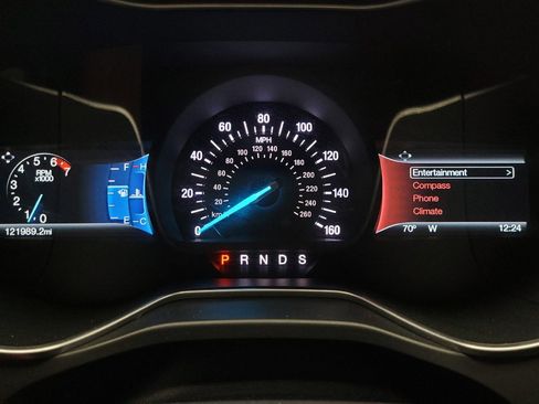 Used 2016 Ford Fusion SE AWD/4WD image 23