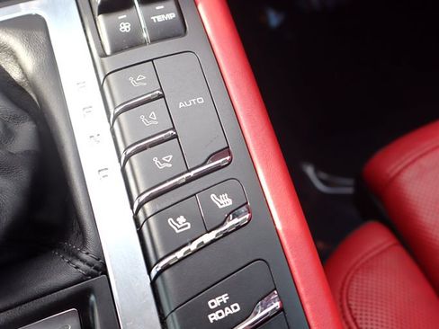 Used 2015 Porsche Macan S AWD/4WD image 42