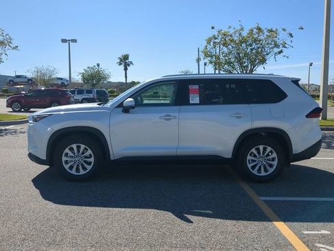 New 2026 Toyota Grand Highlander XLE image 7