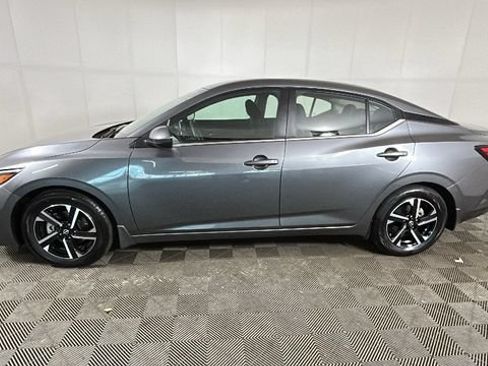Used 2025 Nissan Sentra SV w/ All-Weather Package FWD image 5