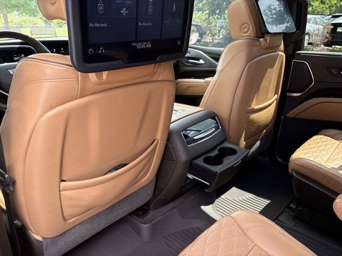Used 2021 Cadillac Escalade Sport w/ Driver Assist Tech Package AWD/4WD image 30