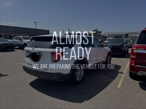 Used 2020 Ford Explorer XLT RWD image 4