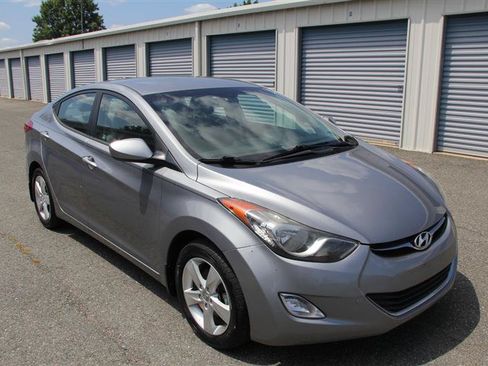 Used 2013 Hyundai Elantra GLS w/ Preferred Pkg FWD image 4