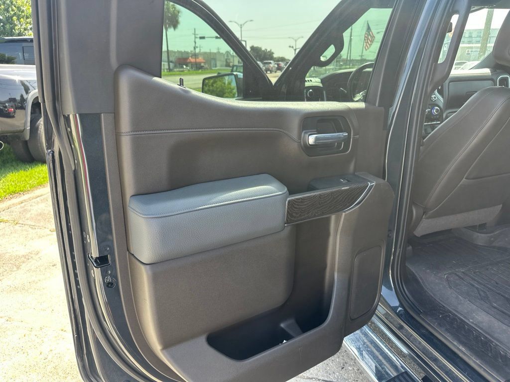 Used 2021 GMC Sierra 1500 Denali w/ Driver Alert Package II RWD image 9
