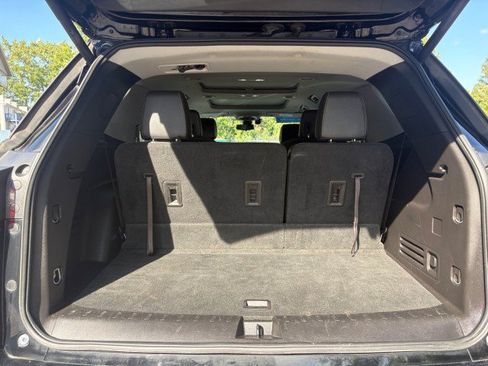 Used 2018 Chevrolet Traverse Premier w/ Driver Confidence II Package FWD image 17