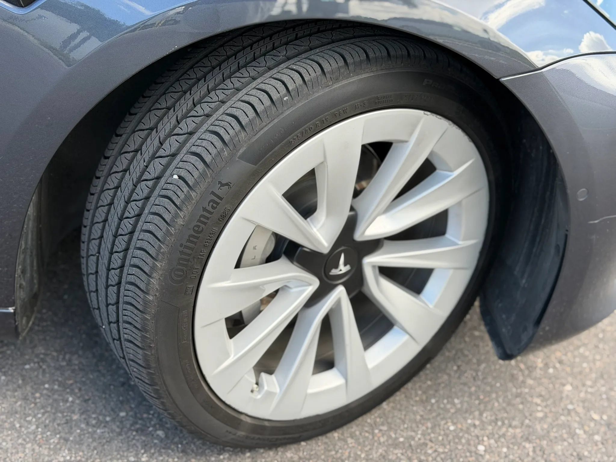 Used 2021 Tesla Model 3 Long Range AWD/4WD image 27