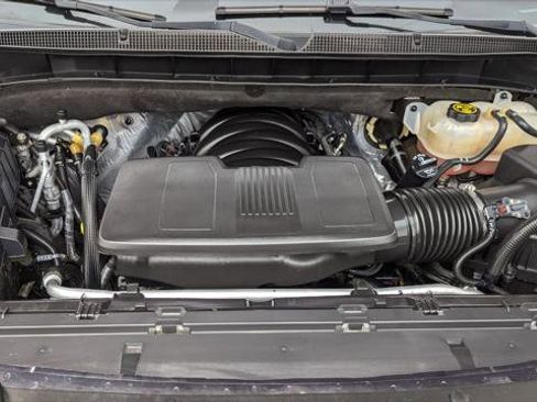 Used 2023 Chevrolet Suburban Premier image 35