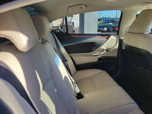 Used 2024 Lexus ES 350 w/ Premium Package image 13