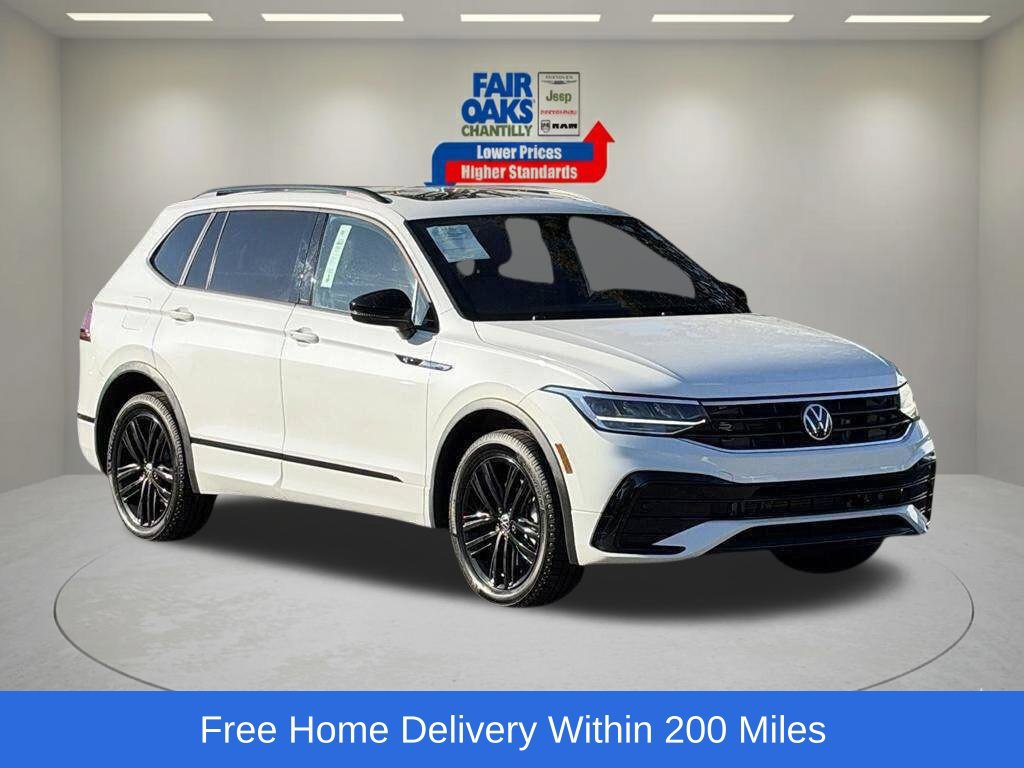Used 2022 Volkswagen Tiguan SE R-Line FWD image 1