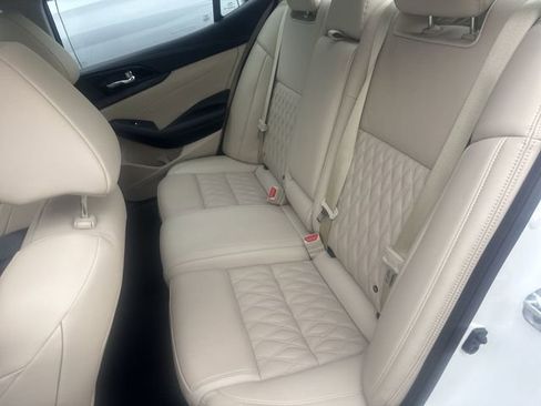 Used 2023 Nissan Maxima Platinum w/ Sport Mat Group FWD image 26