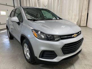 Used 2020 Chevrolet Trax LS w/ Tint and Cruise Package FWD video 2