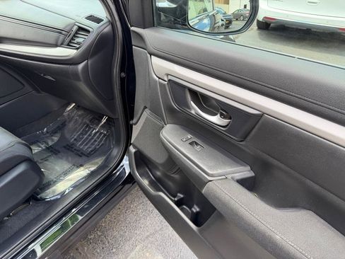 Used 2019 Honda CR-V LX image 17