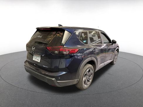 Used 2025 Nissan Rogue SV FWD image 6