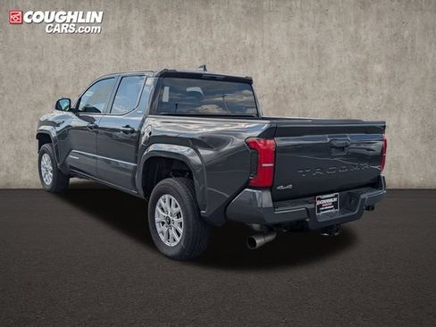 Used 2024 Toyota Tacoma SR5 AWD/4WD image 5