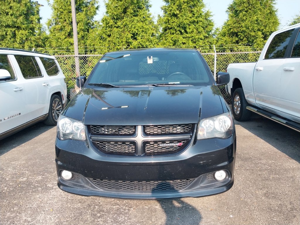Used 2015 Dodge Grand Caravan SXT FWD image 2