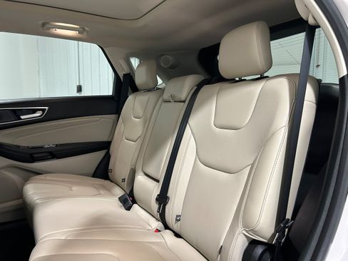 Used 2019 Ford Edge Titanium w/ Cold Weather Package AWD/4WD image 32