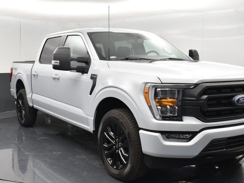 Used 2022 Ford F150 XLT w/ Equipment Group 302A High AWD/4WD image 11