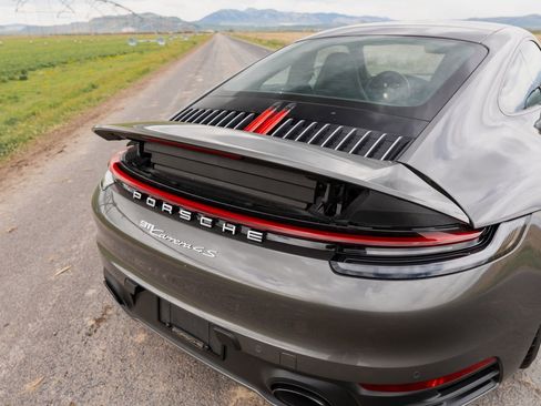 Used 2024 Porsche 911 Carrera 4S AWD/4WD image 19