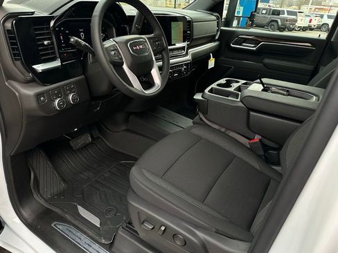 New 2026 GMC Sierra 2500 SLE w/ SLE Value Package; image 9