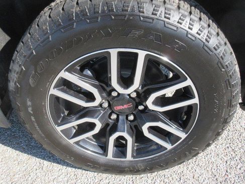 New 2026 GMC Sierra 1500 AT4 w/ AT4 Premium Package image 9