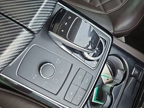 Used 2018 Mercedes-Benz GLS 550 4MATIC image 30