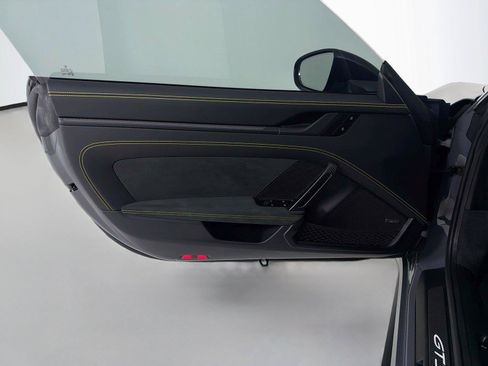 Used 2025 Porsche 911 GT3 RWD image 6