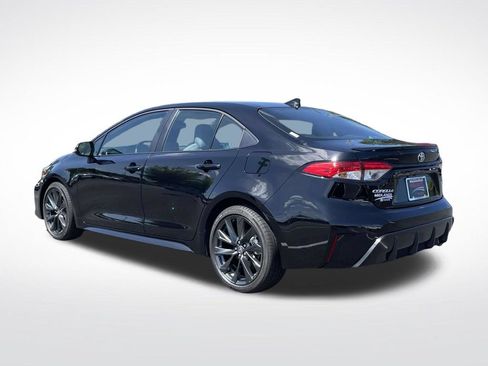 Used 2026 Toyota Corolla SE FWD image 4