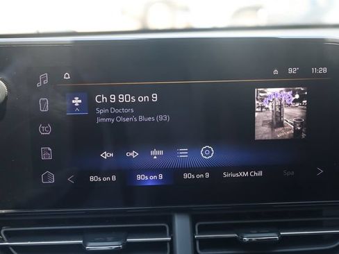 Used 2025 Chevrolet Trax LT FWD image 18