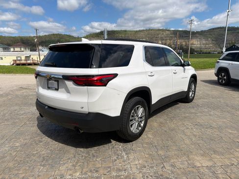 Used 2023 Chevrolet Traverse LT AWD/4WD image 8